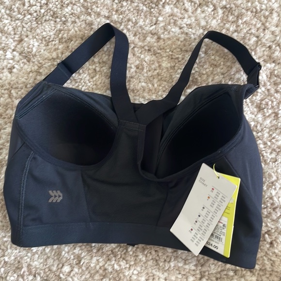 All in motion High support black sports bra size 34DD - Picture 6 of 7